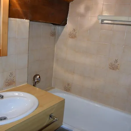 Appartement Chaleureux 3 Pieces A 400m Du Telepherique - Fr-1-464-150 *